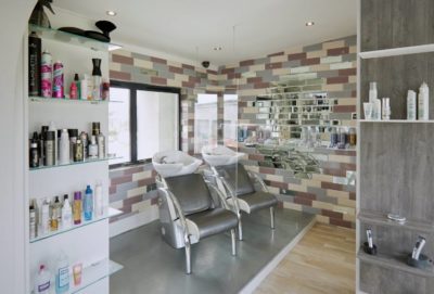 Moderno Hair Boutique salon hair wash area